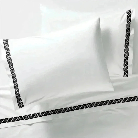 NWT DVF for Target Chain Embroidery 400
Thread Count Bedding Sheet Set - Picture 1 of 4